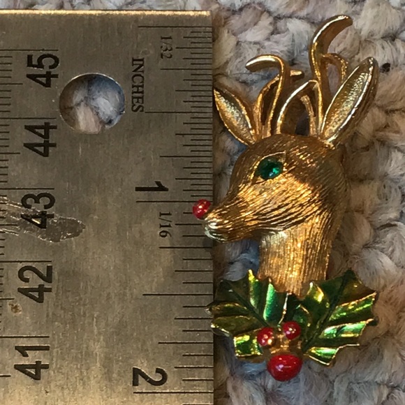 Vintage Gerry reindeer & holly pin - Picture 4 of 4